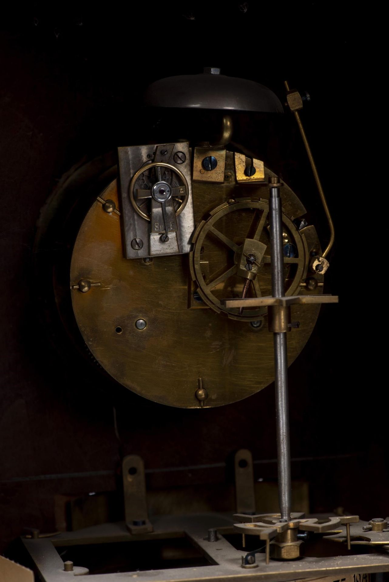 Pendule Henri II avec mécanisme de calendrier de date à jour de la semaine, date, [...] - Bild 4 aus 5