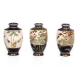 3 vases en porcelaine de Satsuma à grande frise sur la panse à décor d'oiseaux [...]