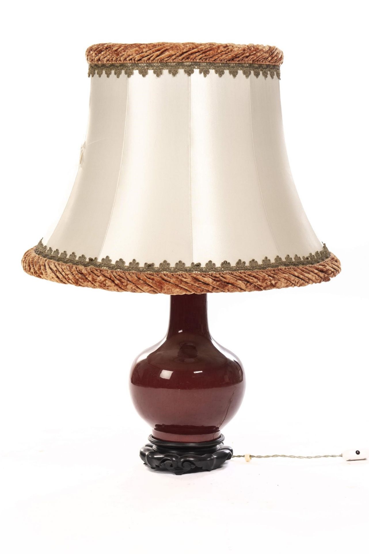 Lampe de table à pied en porcelaine de Chine à couverte rouge de cuivre et base [...] - Bild 2 aus 10
