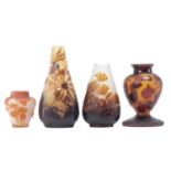 Emile Gallé (1846-1904), trois vases en verre multicouche comprenant : - 1 vase à [...]