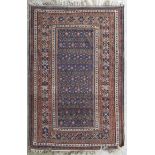 Tapis (afghan) à décor d'octogones, motifs géométriques et fleurs sur champ [...]