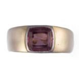 Bague en or .750 avec tourmaline rose de taille coussin