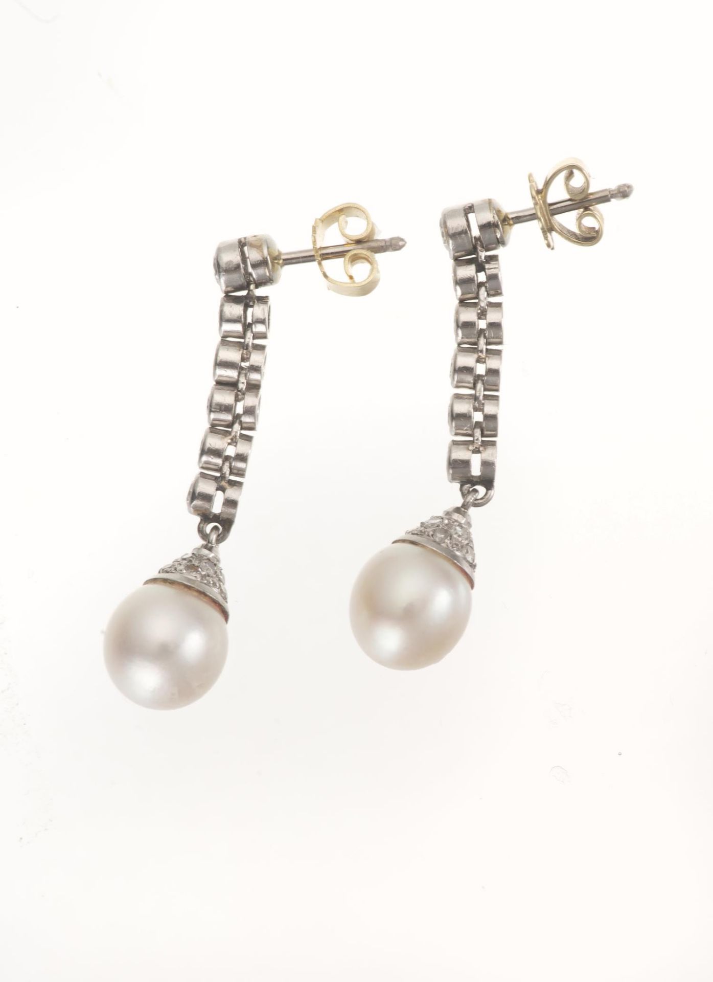 Paire de pendants d'oreilles en or gris .750, perles, 2 perles Akoya à 9 mm, diam. [...] - Bild 2 aus 3