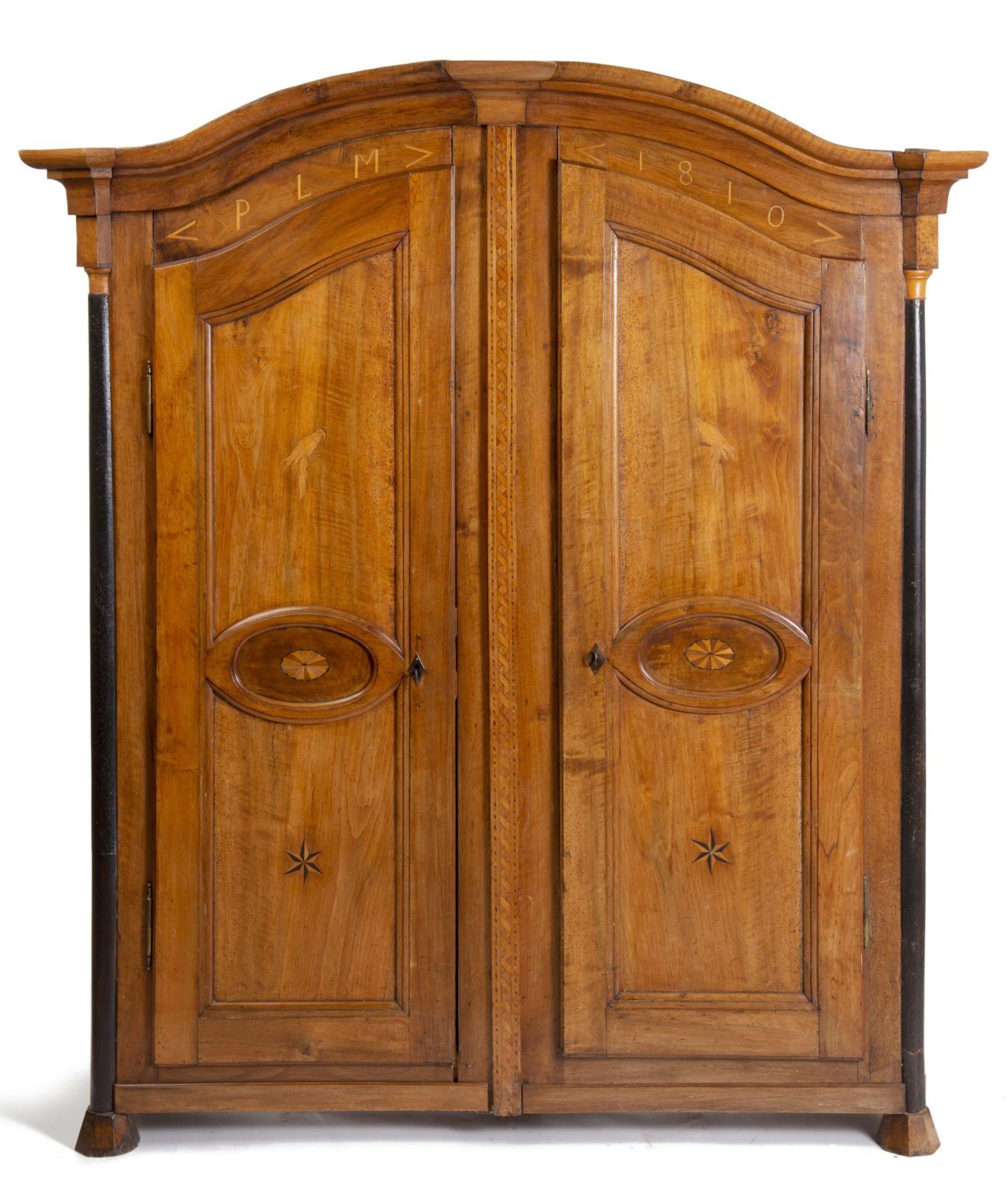 Armoire de mariage fribourgeoise en noyer