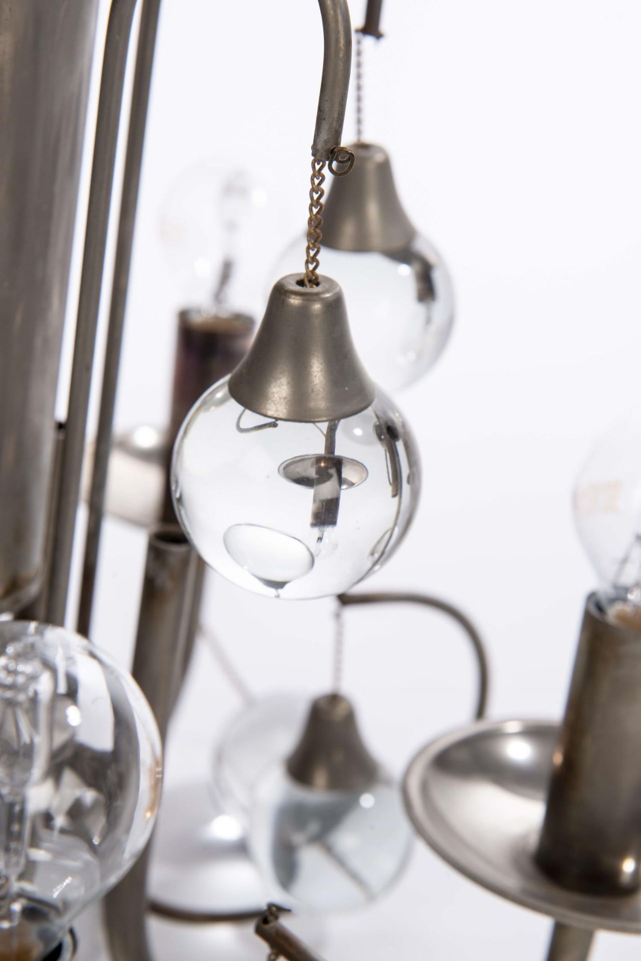 Lustre en inox à 5 bras de lumière et pendeloques de verre en forme de gouttes - Bild 12 aus 14