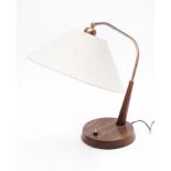 Lampe de bureau vintage à structure en cuivre et bois - Lampe de bureau vintage à [...]