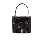 Hermès Paris, sac à main vintage portée main en croco noir - Hermès Paris, sac à [...]