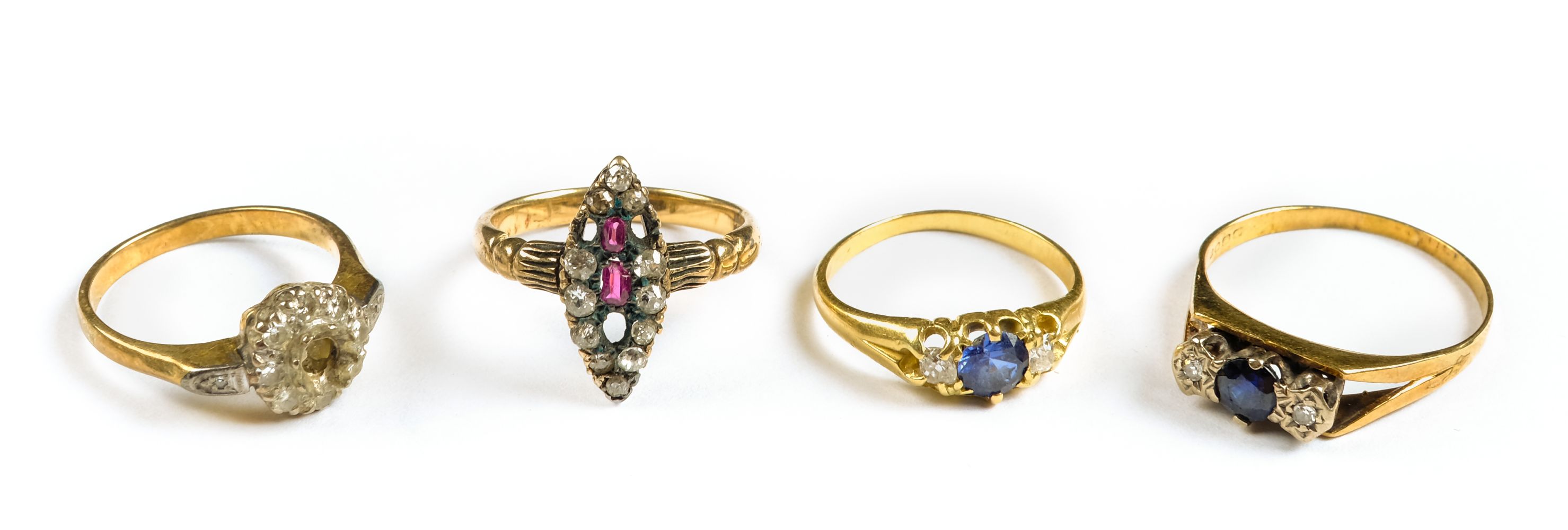 * Rings. Mixed 18ct gold ladies rings