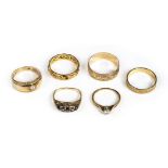 * Rings. A mixed collection of gold dress rings
