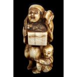 * Netsuke. A fine Japanese Meiji period ivory netsuke