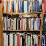 Paperbacks. A large collection of approximately 550 modern paperbacks