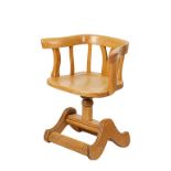 20TH CENTURY LIGHT OAK CAPTAIN'S CHAIR