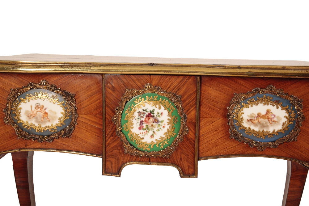 FRENCH LOUIS XV STYLE KINGWOOD AND ORMOLU MOUNTED CENTRE TABLE - Image 2 of 2