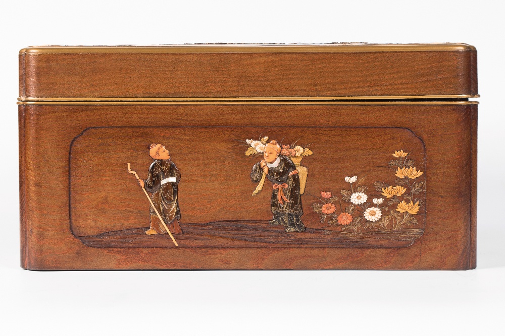 FINE JAPANESE SUZURIBAKO [WRITING BOX] AND MATCHING RYOSHIBAKO [DOCUMENT BOX] - Image 8 of 10