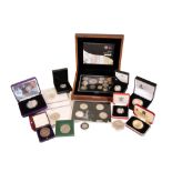 COLLECTION OF ROYAL MINT AND COMMEMORATIVE COINS