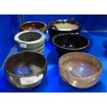 A COLLECTION OF ORIENTAL BOWLS (6)