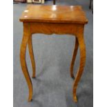 A FRENCH KINGWOOD AND SATINWOOD OCCASIONAL TABLE, with single frieze drawer