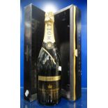 A BOTTLE OF MOET & CHANDON 'GRAND VINTAGE 2000 CHAMPAGNE' (boxed)