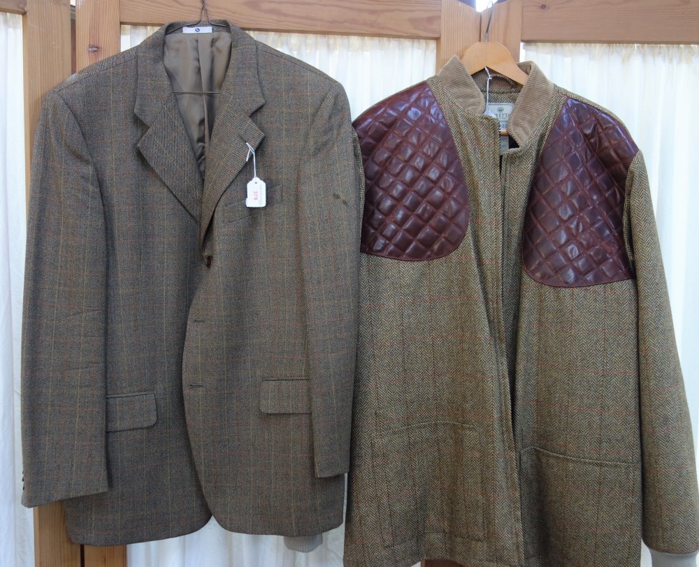 BERETTA: A MANS TWEED ZIP-UP JACKET WITH LEATHER PATCHES, UK SIZE 50, and a Robert Ashworth check