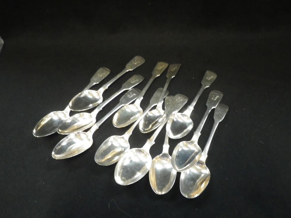 TWELVE FIDDLE PATTERN DESSERT SPOONS, approx 16oz