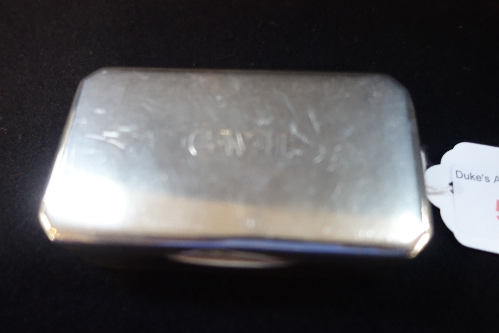 A SILVER CONTAINER, the lid initialled "G.W.H.", approx 3.30oz
