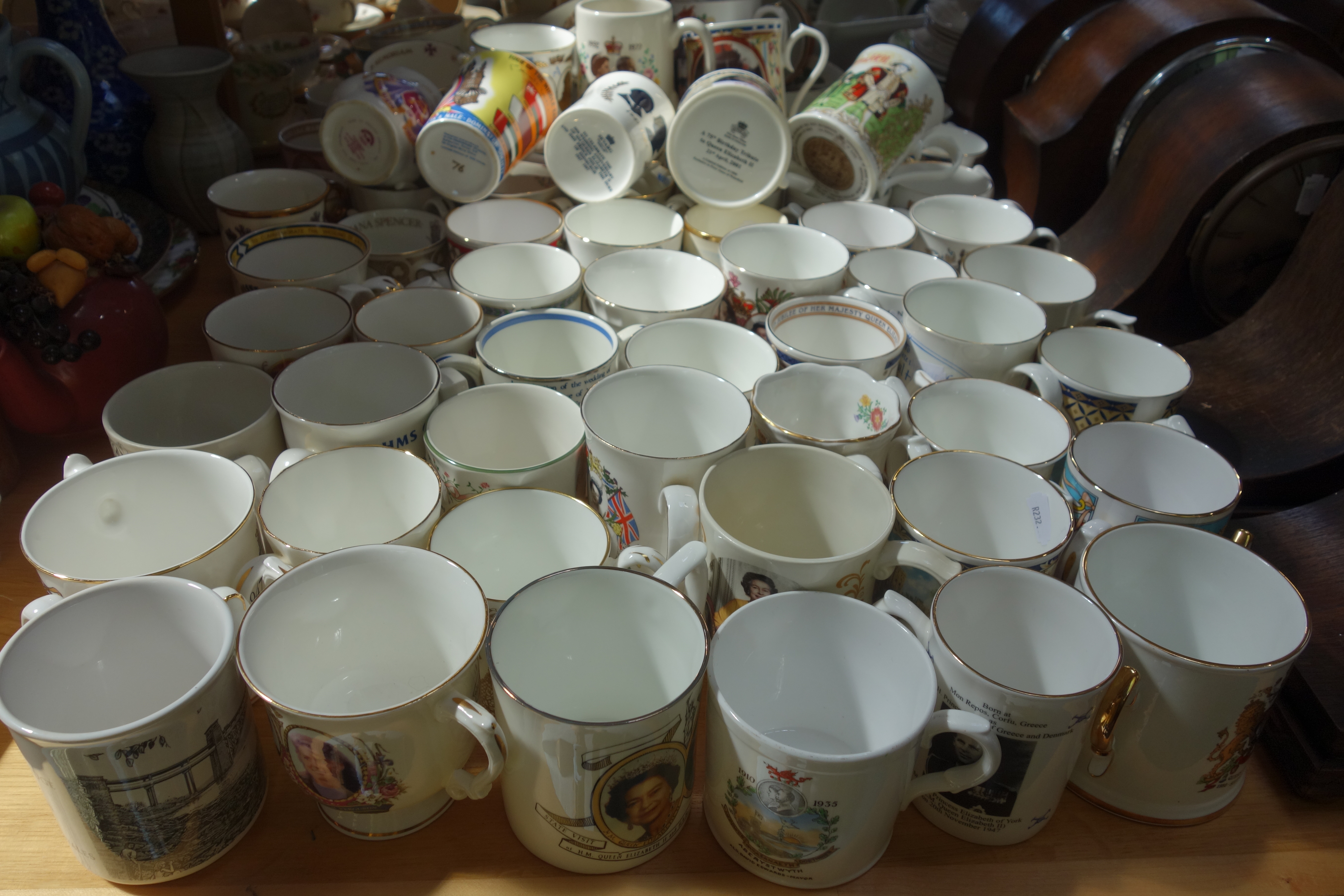 A COLLECTION OF ROYAL COMMEMORATIVE MUGS