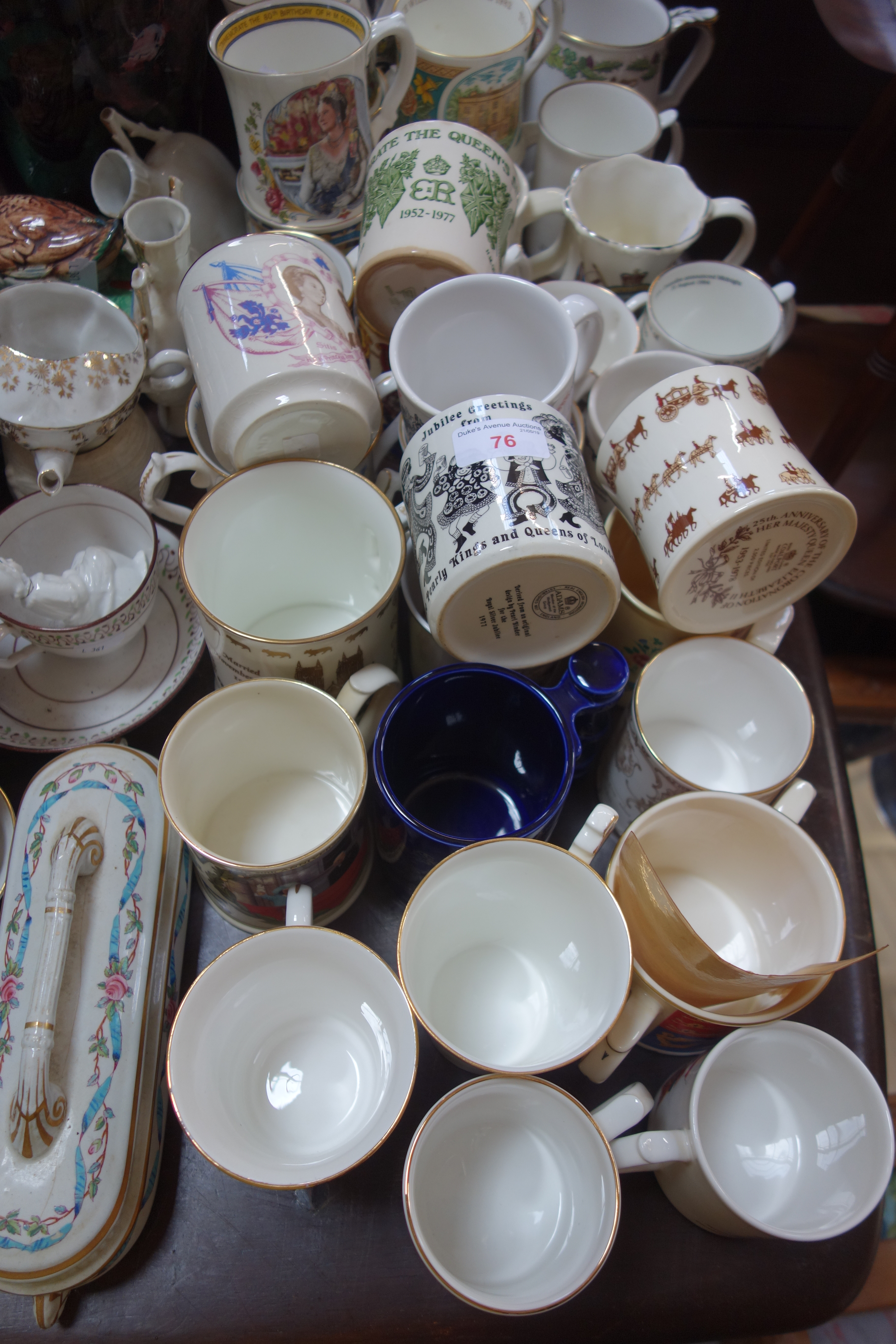 A COLLECTION OF ROYAL COMMEMORATIVE MUGS