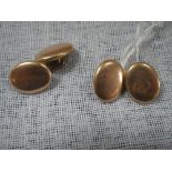 A PAIR OF GENTLEMAN'S 15CT YELLOW GOLD CUFFLINKS, of oval form, approx 7.6gm