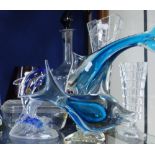 A MURANO STYLE LEAPING FISH and other glassware