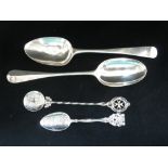 A GEORGE III OLD ENGLISH PATTERN SILVER DESSERT SPOON, and mixed flatware (c.2.6oz)