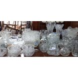 A COLLECTION OF GLASSWARE