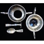 PAIR OF SILVER CONDIMENT BOWLS, with glass liners, and a silver pusher and spoon (c.5.1oz) (4)