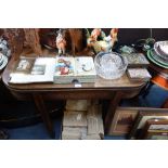 A GEORGE III MAHOGANY TEA TABLE