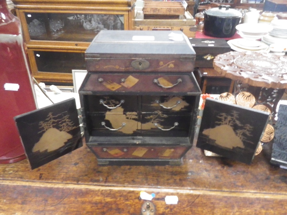 A JAPANESE LACQUER TABLE CABINET - Image 2 of 2