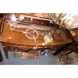 AN EDWARDIAN MAHOGANY DRESSING TABLE