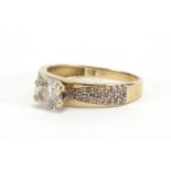 9ct gold cubic zirconia ring, size R, approximate weight 2.5g : For Extra Condition Reports Please