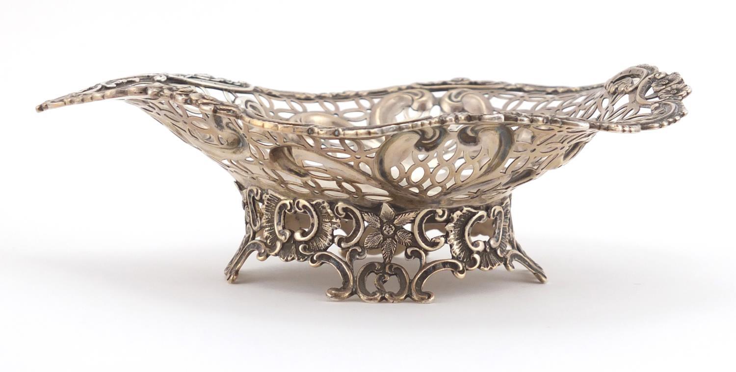 Victorian silver dish of love heart form with pierced and floral decoration, by William Comyns, - Image 3 of 5