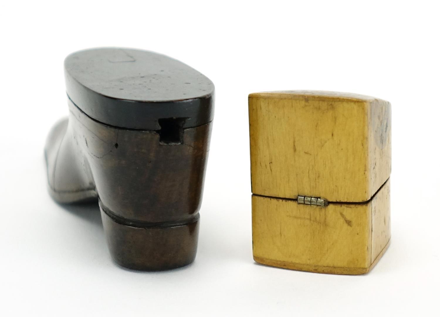 19th century rosewood shoe snuff box and a Mauchline Ware thimble case, decorated with The Tower - Image 3 of 5