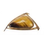 Large 9ct gold tigers eye brooch, impressed JPPE, 6cm in length, approximate weight 17.2g : For