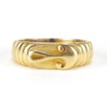 18ct gold Celtic design ring, size L, approximate weight 5.1g