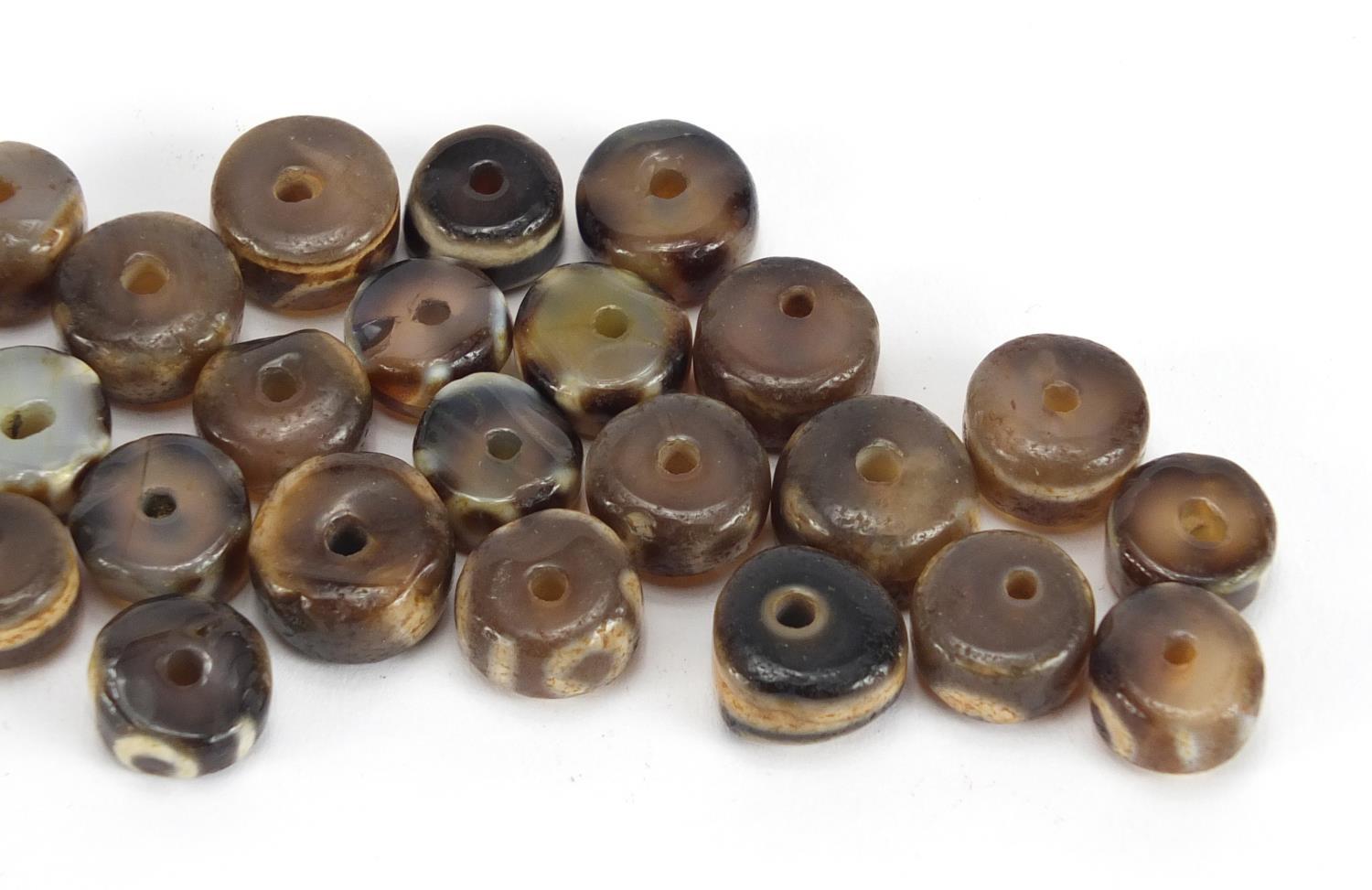 Collection of Islamic agate beads, each approximately 1.5cm in diameter : For Further Condition - Image 3 of 4