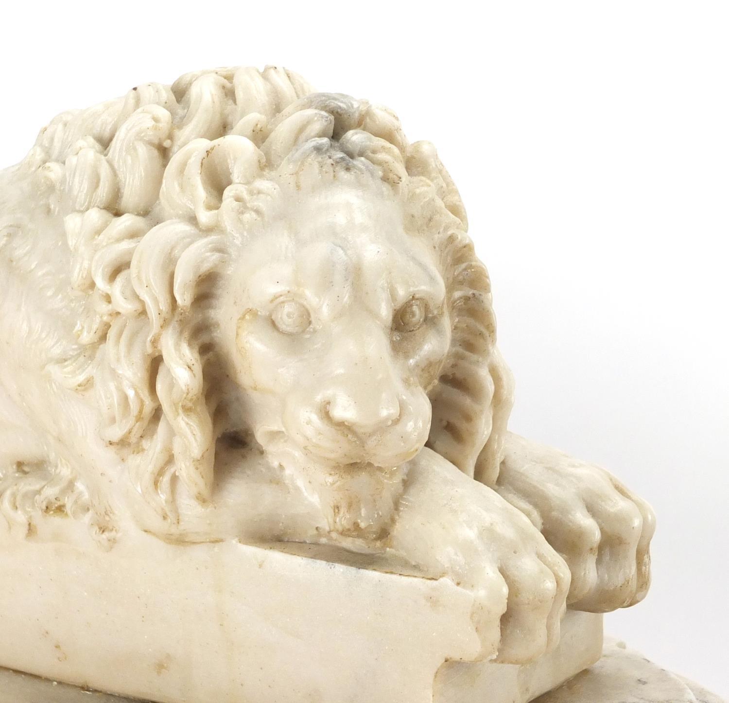 Pair of Italian Grand Tour marble carvings of lions, The Sleeping and The Vigilant, each 29cm high x - Image 2 of 9