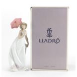 Lladro figurine Afternoon Promenade with box, numbered 7636, 27cm high : For Further Condition