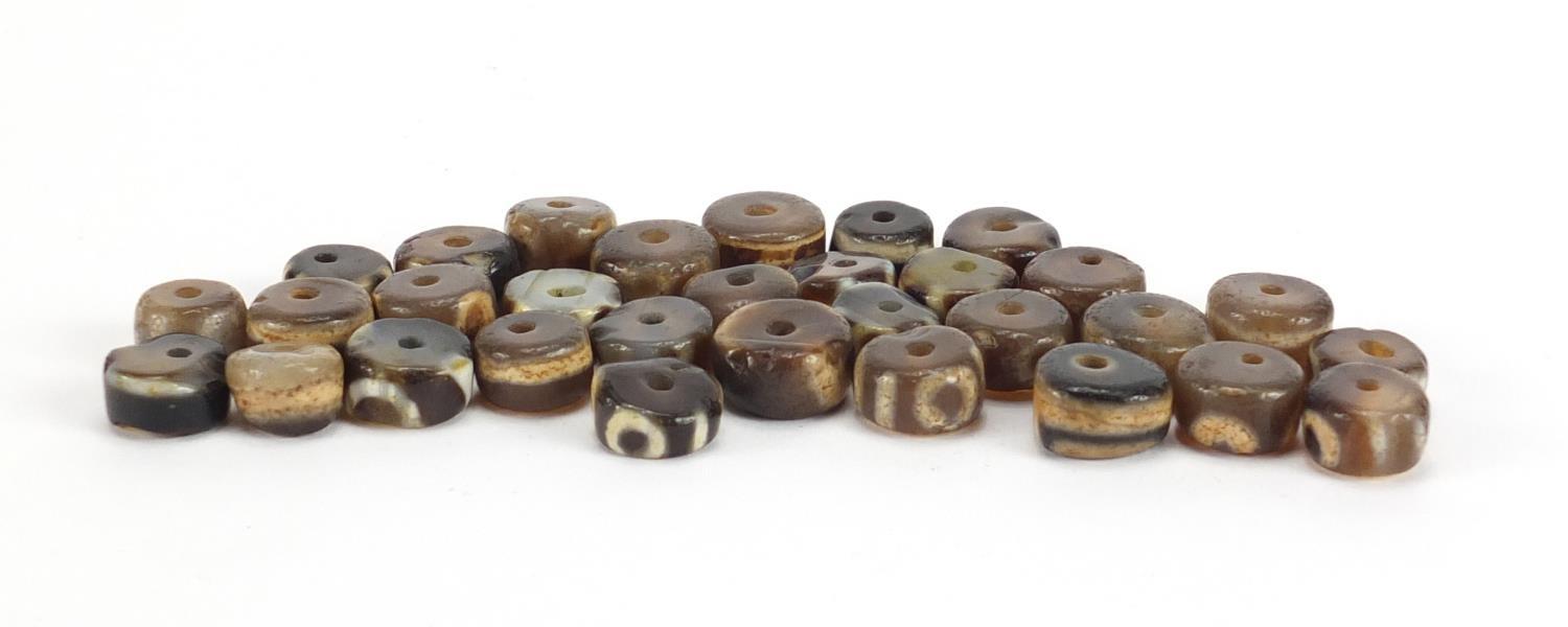 Collection of Islamic agate beads, each approximately 1.5cm in diameter : For Further Condition - Image 4 of 4