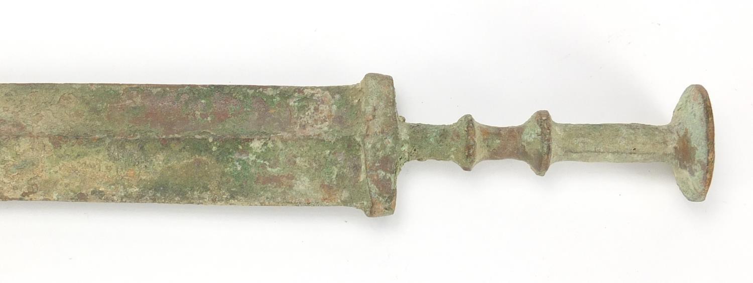 Patinated bronze dagger possibly Islamic, 54.5cm in length : For Further Condition Reports Please - Image 6 of 7
