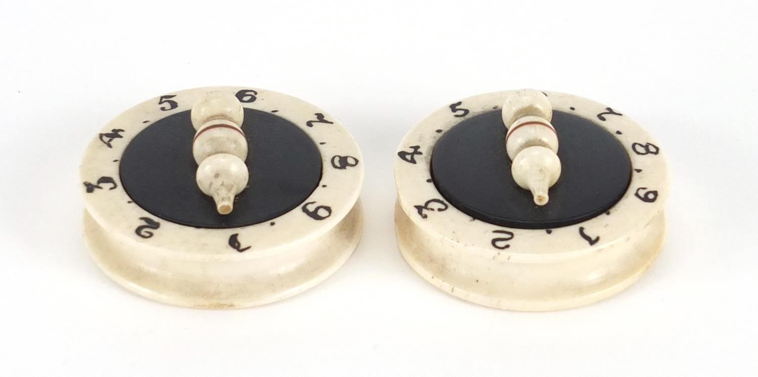 Pair of Victorian carved bone and ebony whist markers, each 4cm in diameter : For Further - Image 2 of 4