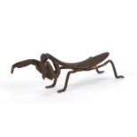 Japanese patinated bronze praying mantis, 8cm in length : For Further Condition Reports Please Visit