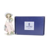 Lladro figurine A Wish Come True with box, numbered 7676, 24cm high : For Further Condition