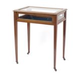 Edwardian inlaid mahogany bijouterie table on tapering legs, 72cm H x 60cm W x 42cm D : For