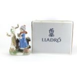 Lladro figurine Winter Frost with box, numbered 5287, 26cm high : For Further Condition Reports